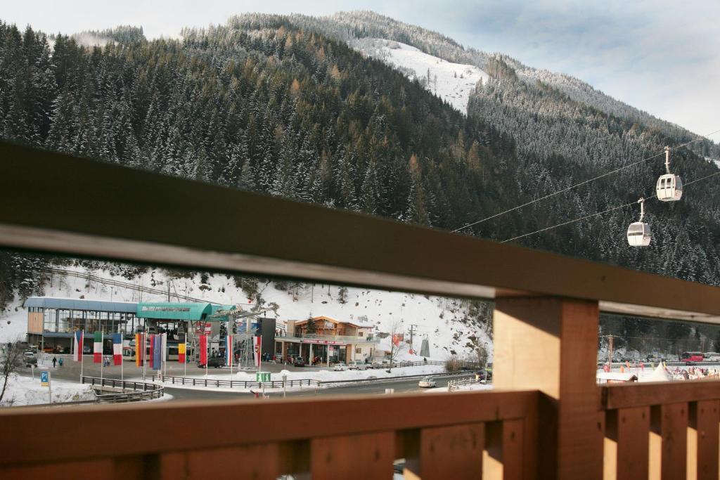 Hotel Eder Michaela Saalbach-Hinterglemm Exterior foto